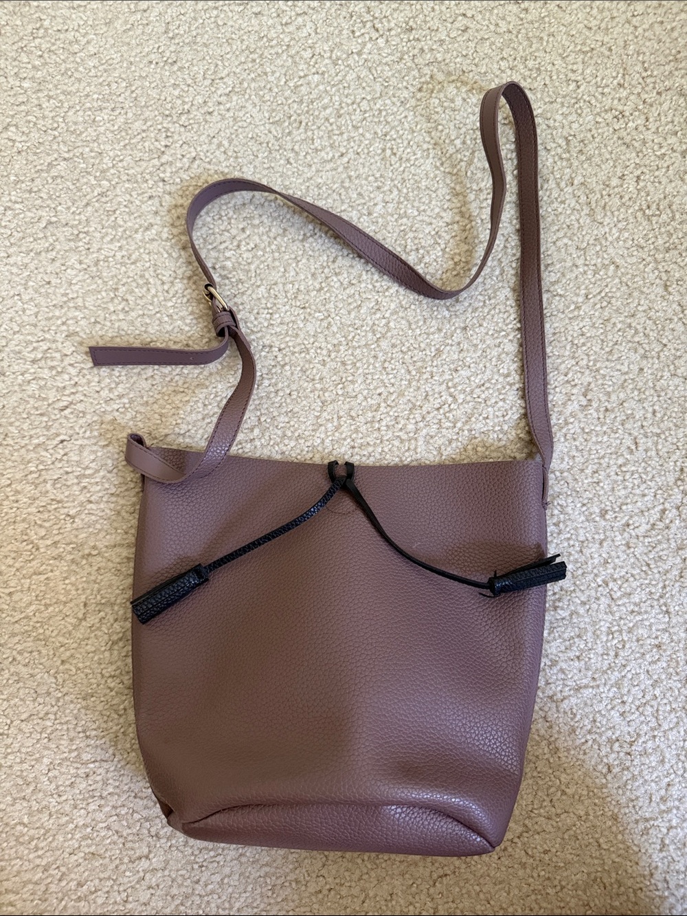 Women’s Crossbody Bucket Bag in Mauve